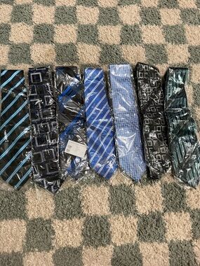 KAI LONG NWT NEW lot of SEVEN men’s neckties 100% Silk Handmade blue printed